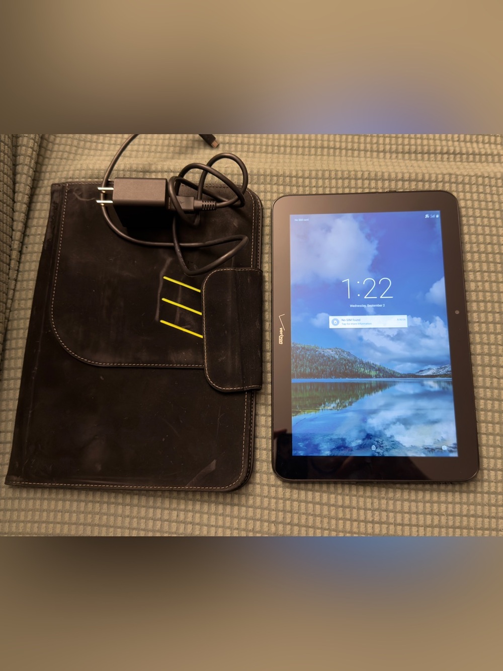 Verizon Ellipsis 8 Tablet – QTAIR7 – Android 5.1 – Includes Case & Charger